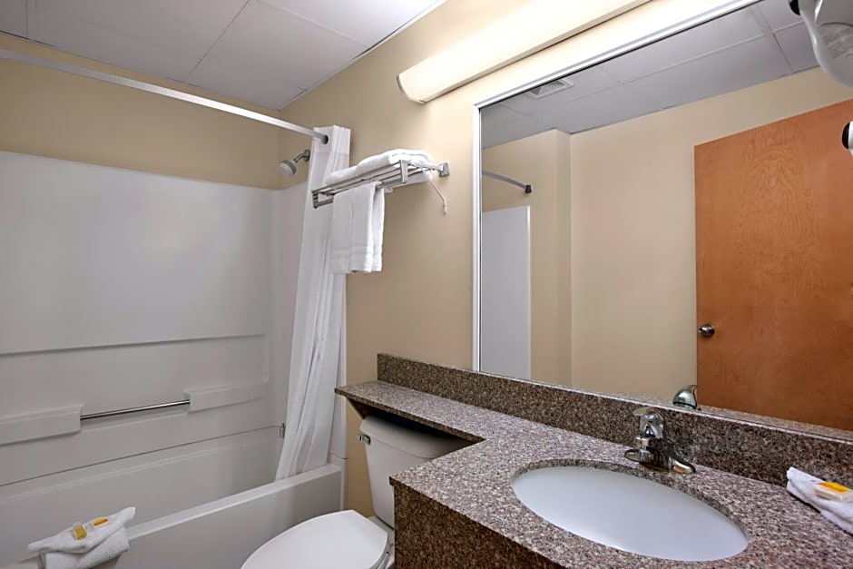 Days Inn by Wyndham Colchester Burlington