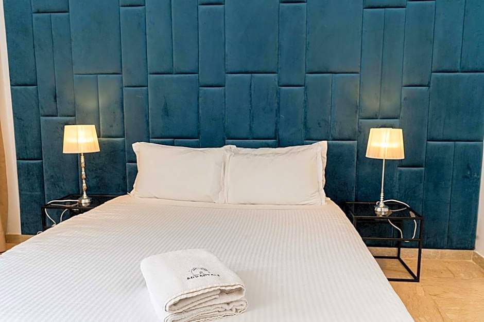 Garden View and Terrace 3BR - AppartAli Luxury Platform