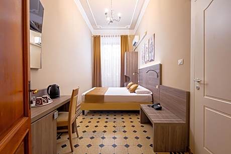 Astrid Hotel