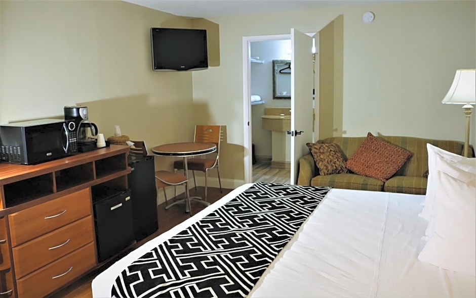 Monte Carlo Inn- Near Disney
