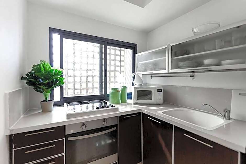 3Bedroom Suite with Balcony and shelter 12