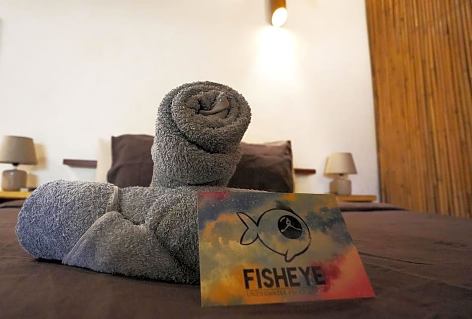 Fisheye The Rooms - Family room