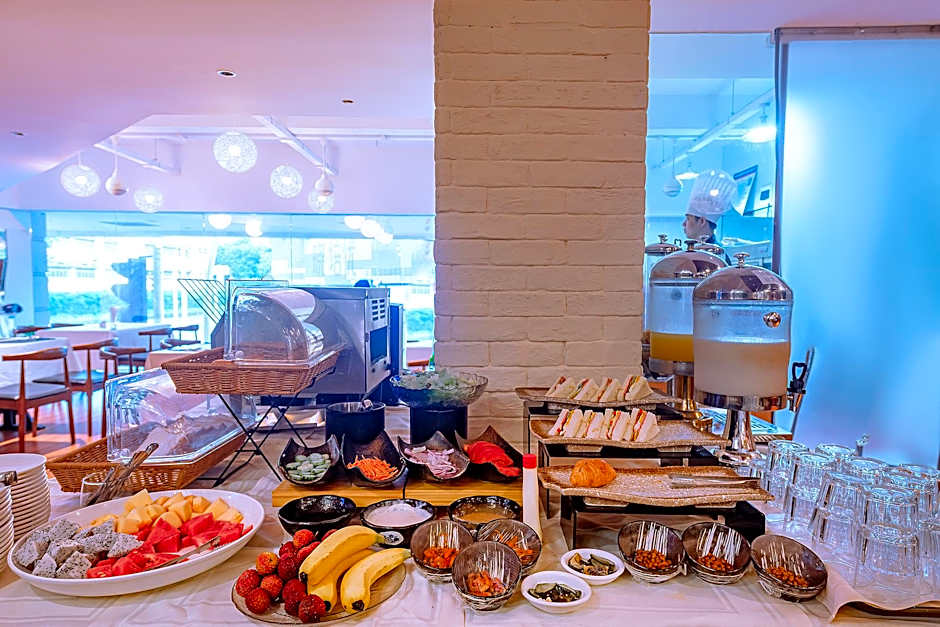 Zhongshan Louis Hotel