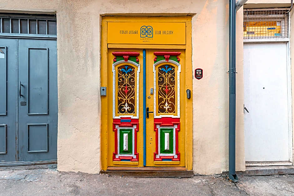 Blue Balcony Hotel 