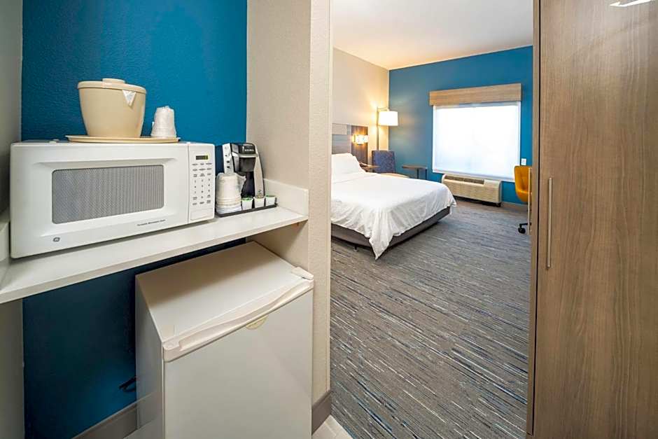 Holiday Inn Express and Suites Atlanta-Johns Creek By IHG