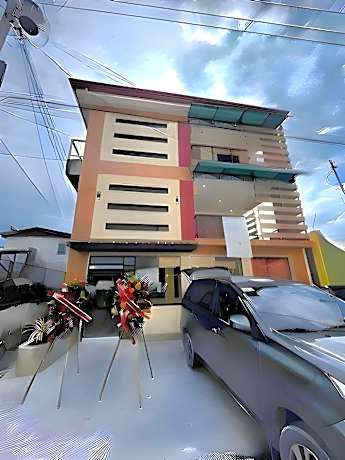 10-Bed Mixed Dormitory Room