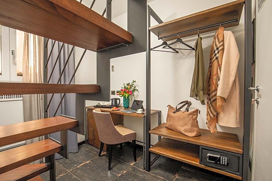 Navona Essence Hotel