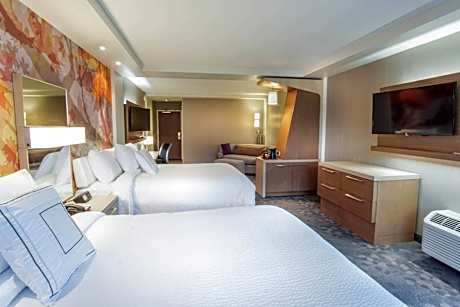 Studio with Two Queen Beds and Sofa Bed