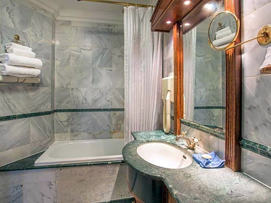 London Elizabeth Hotel