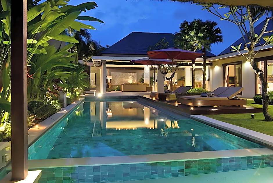 Chandra Bali Villas