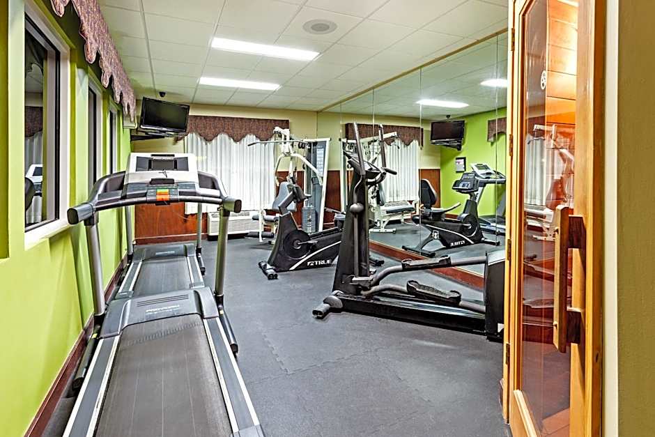 Country Inn & Suites by Radisson, Hinesville, GA