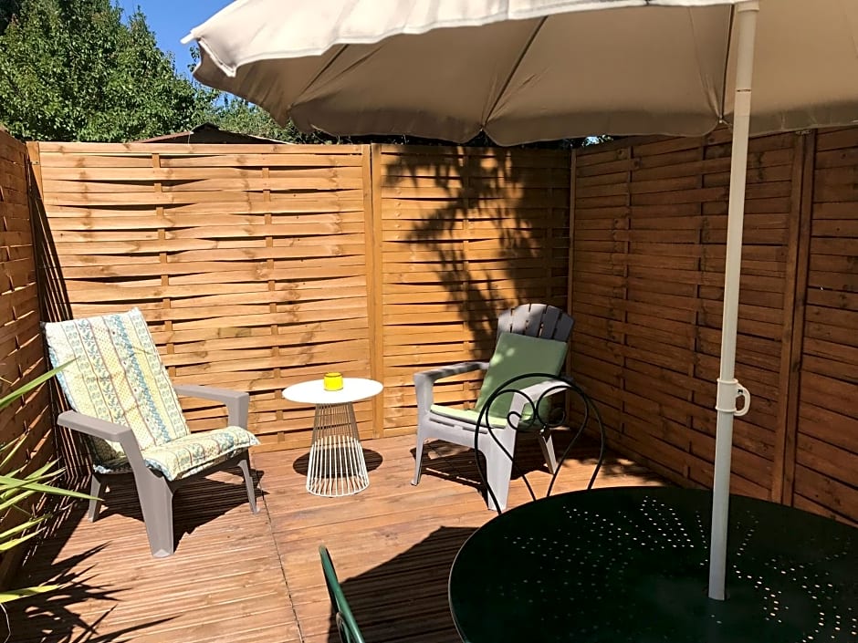 Mas Grimaud - Gîte- Studio et chambres d'hôtes familiales