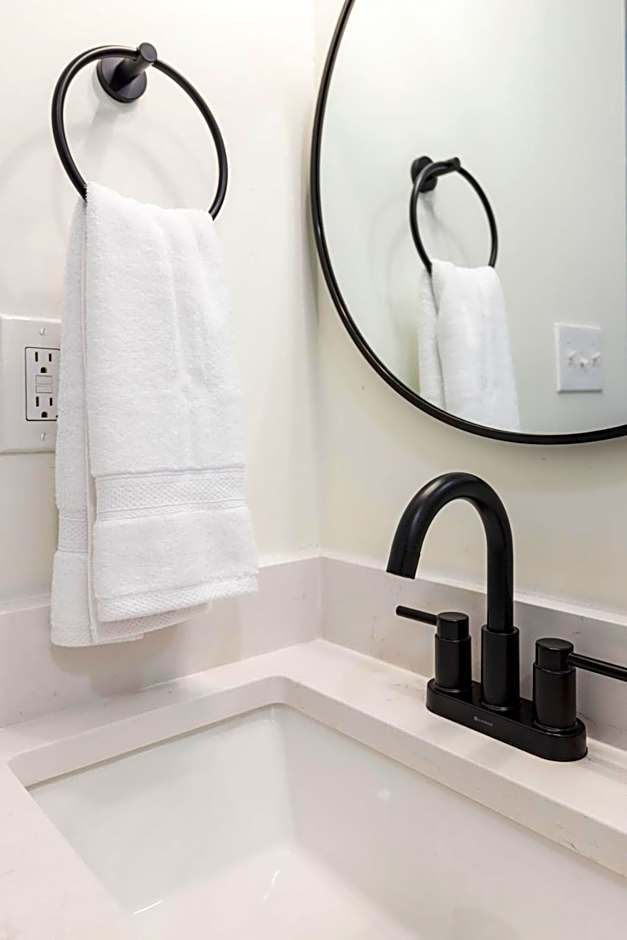 Albermarle #202 Inn at Old Beach