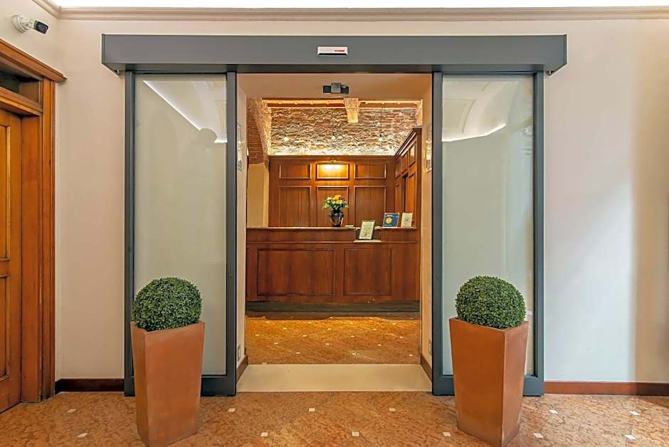 Porta Faenza Hotel
