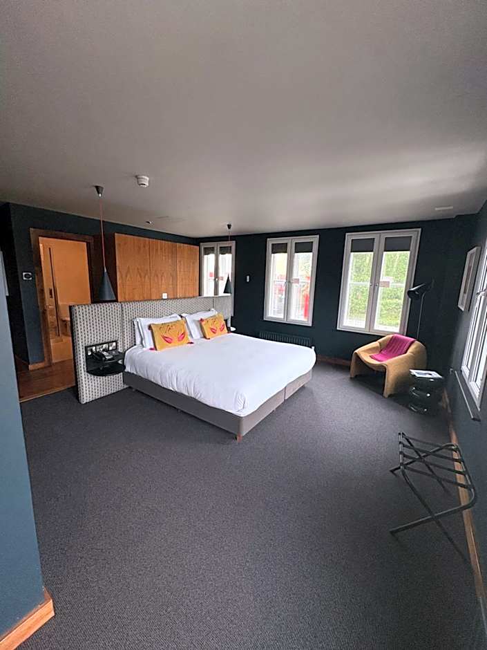 The Huntsman Inn