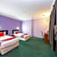 OYO 472 Comfort Hotel 1