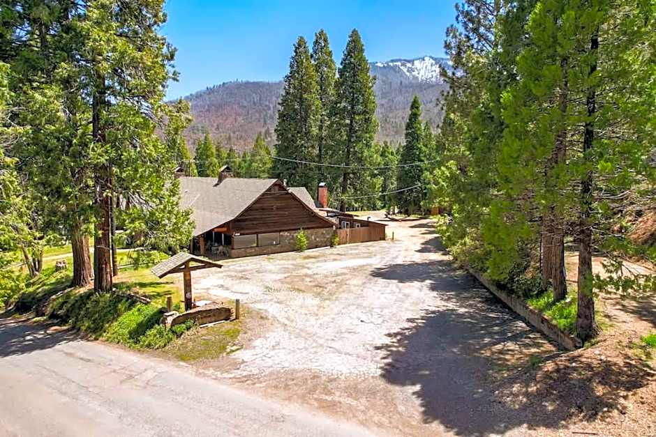 Camp Nelson Lodge Room 2