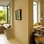 B&B Alphabet - Luxury Guesthouse and Art Gallery