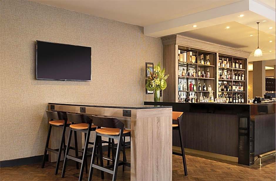 DoubleTree By Hilton Hull