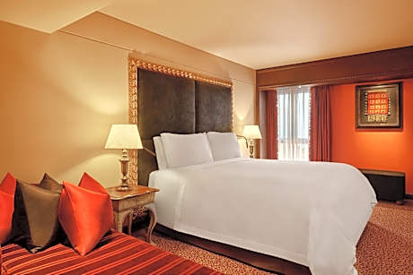 Family Suite, Suite, Bedroom 1: 1 King, Bedroom 2: 2 Double