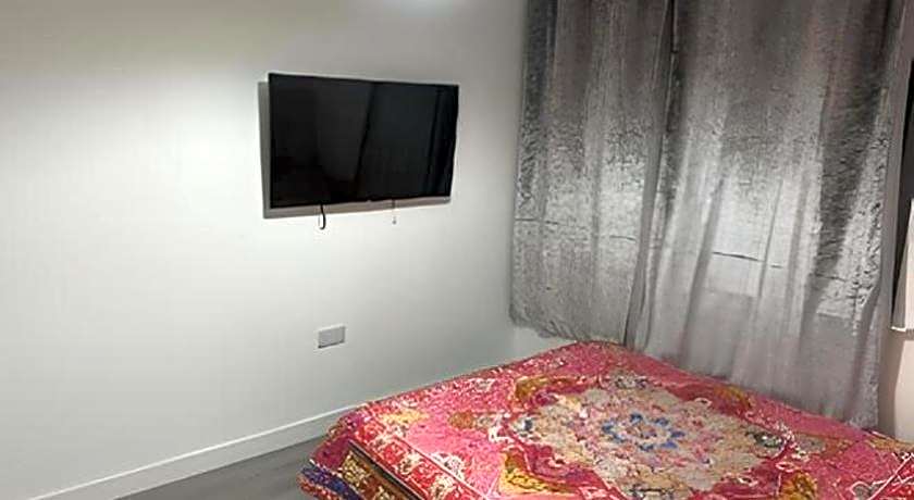 Stay Inn Aberdeen, Ferry terminal