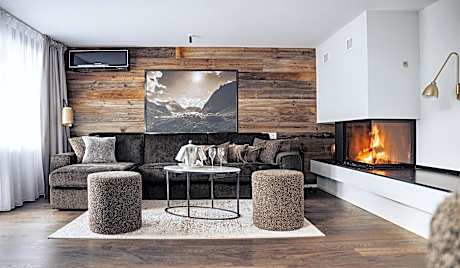 Penthouse Deluxe Suite Matterhorn View (2 Queen Beds)