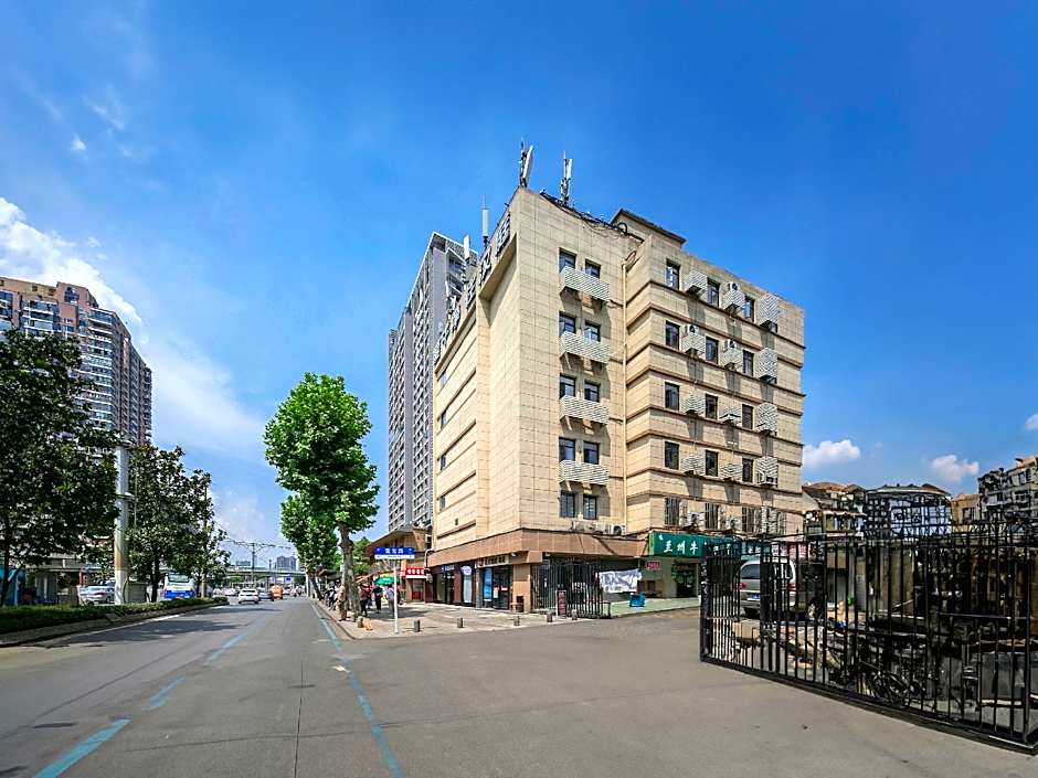 Hanting Hotel Wuhan Wuchang Railway Station