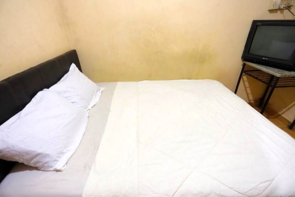 Hotel O Lewi Family Guest House Near GBKP Bangun Mulia Km. 11