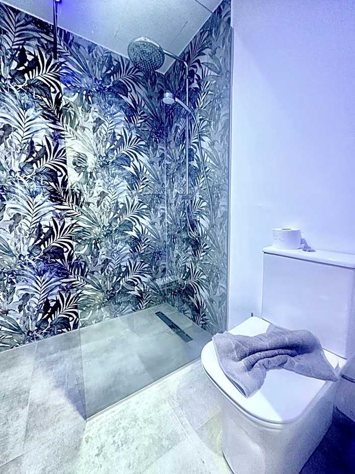 Sun Plaza Suites - Adults Only