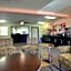 Econo Lodge Inn & Suites Enid South