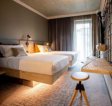 Moxy Twin Sleeper, Guest room, 2 Twin/Single Bed(s)