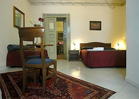 Twin Room Private Bathroom