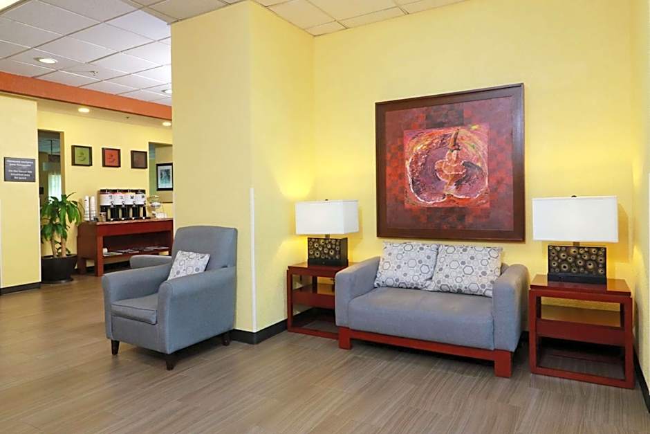 Hampton Inn By Hilton Guadalajara-Aeropuerto