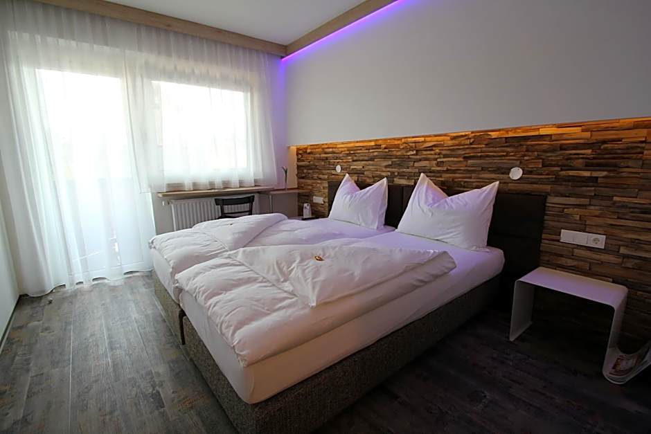 Burg Rooms - 24h Self-Check-in