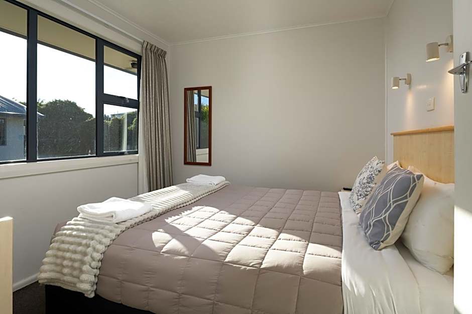 Grove Park Motor Lodge