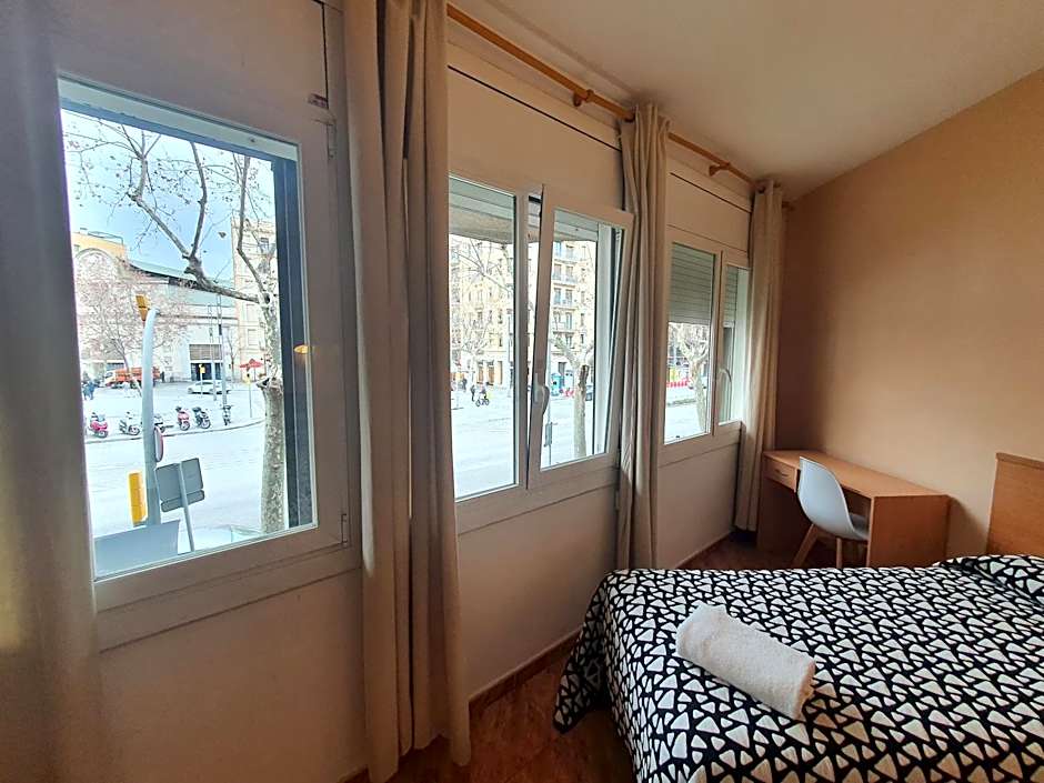 Photo 1 of 12 of Triple Room with Private Bathroom