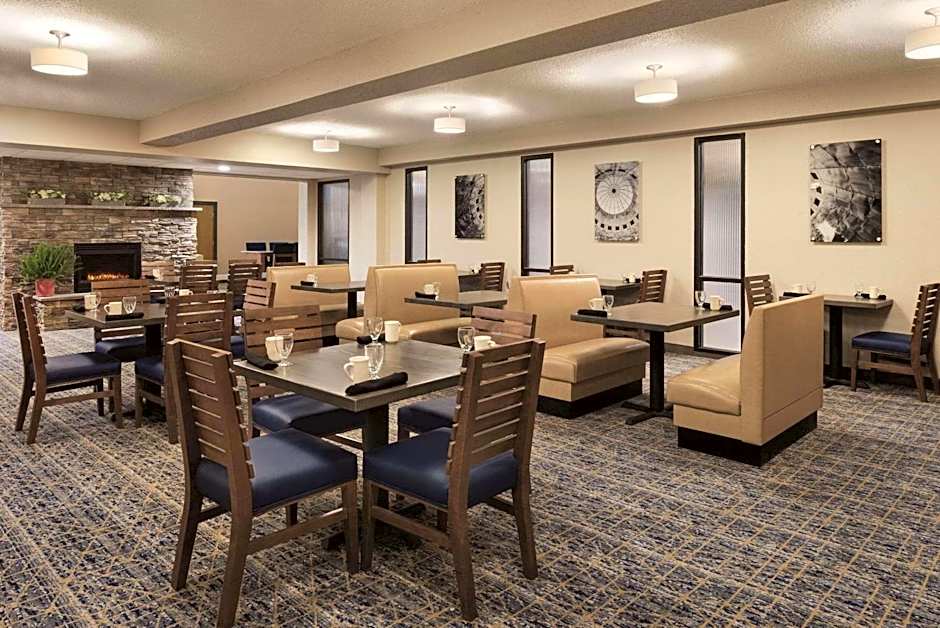 Radisson Hotel Ames Conference Center at ISU