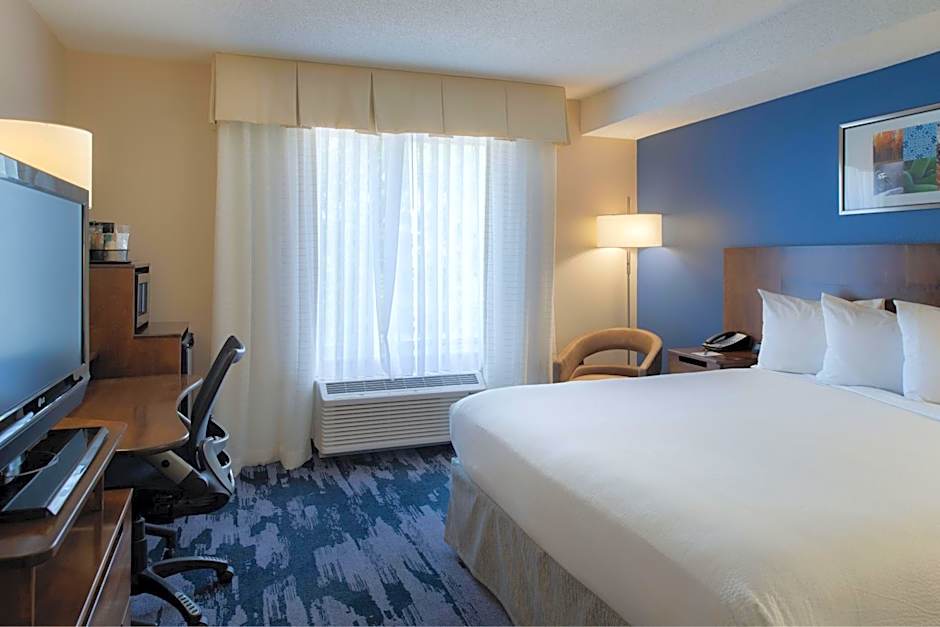 Fairfield Inn & Suites by Marriott Dayton Troy