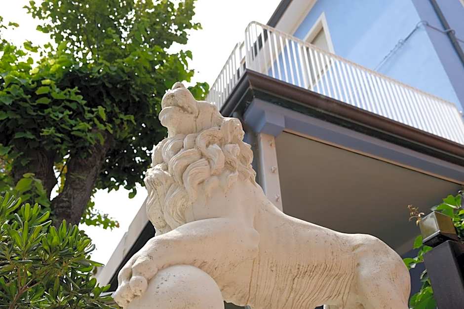 Hotel Canasta