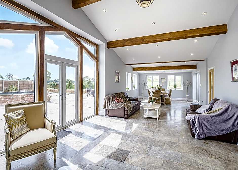 Ladera Retreat Lodges