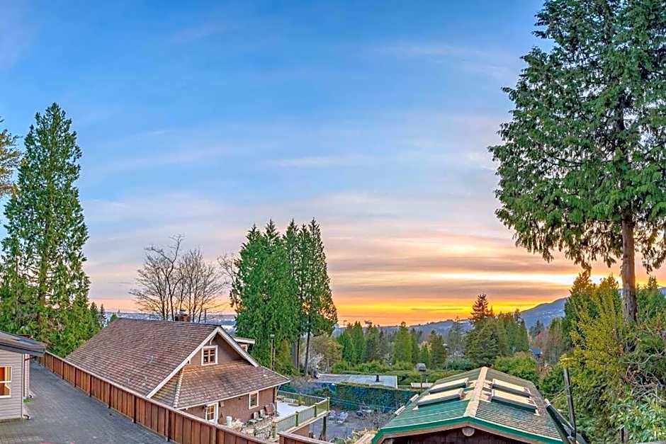 The Lions Self Contained Suite, Shared Pool, Hot Tub, Views