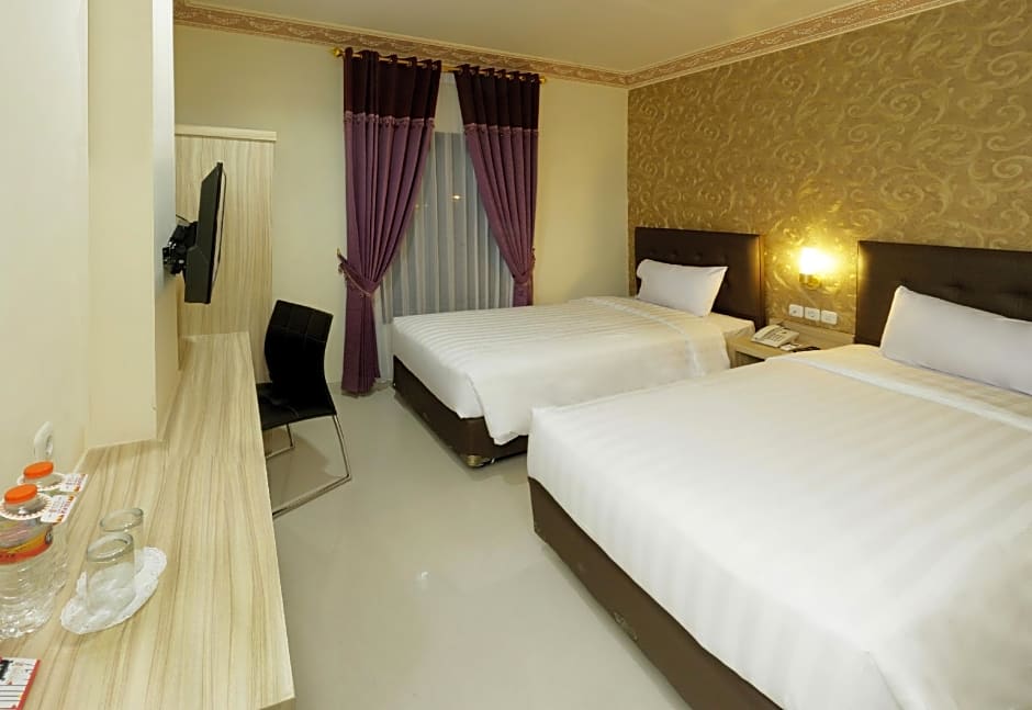 Hersya Front One Inn Surabaya