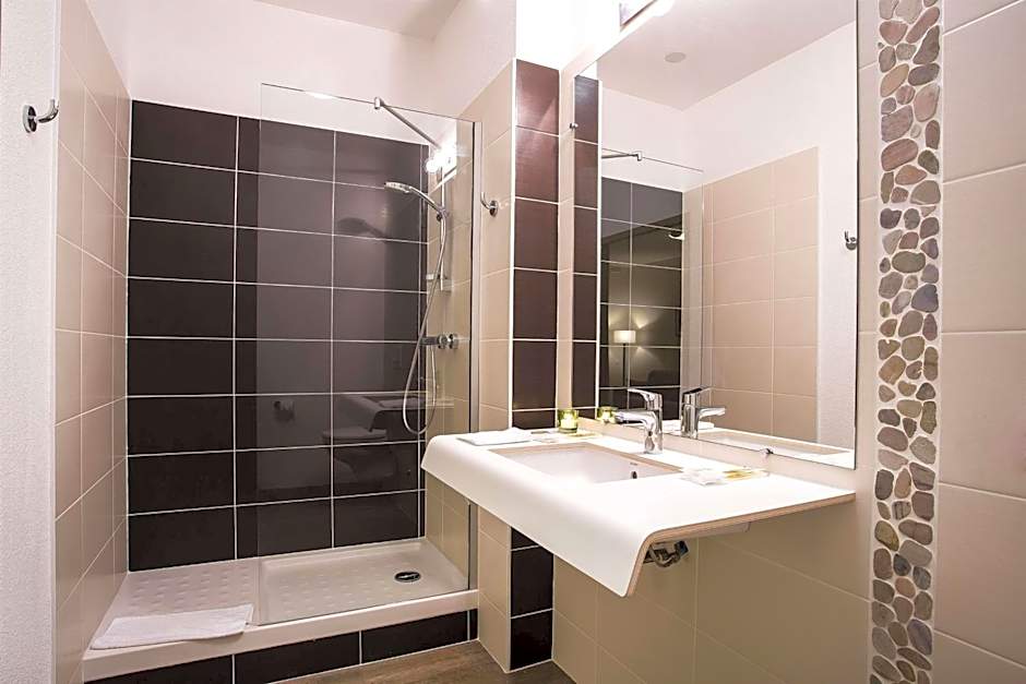 Kyriad ChambÃ©ry Centre - HÃ´tel et RÃ©sidence