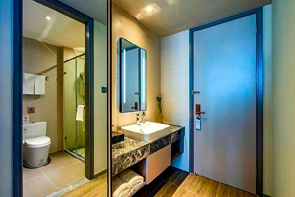 Iu Hotel Urumchi Nianzi Gou Bus Station Branch