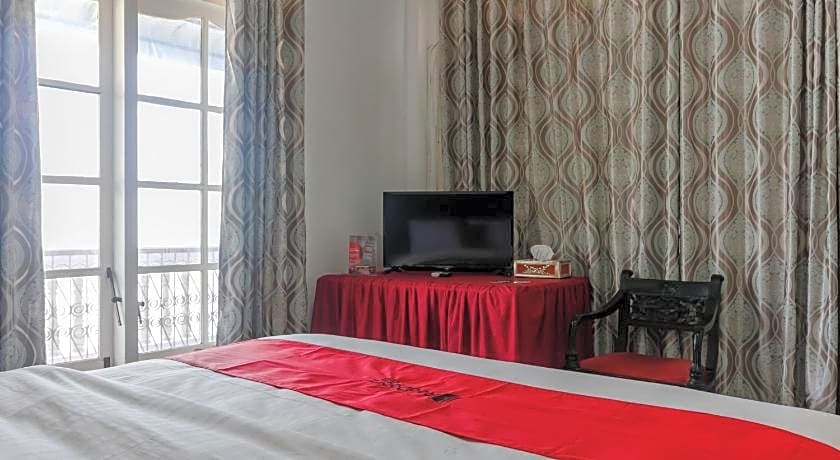 RedDoorz Syariah near Universitas Negeri Padang