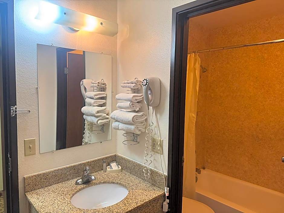 Lone Tree Inn Sidney By Hotel O