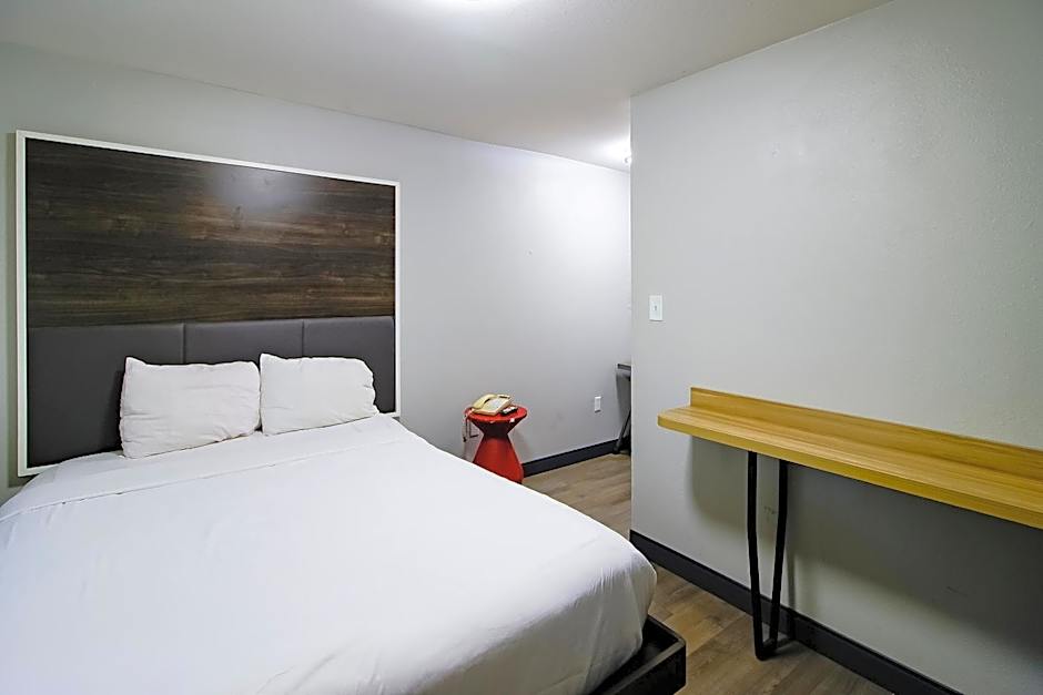 OYO Hotel Sulphur LA Hwy 90 West