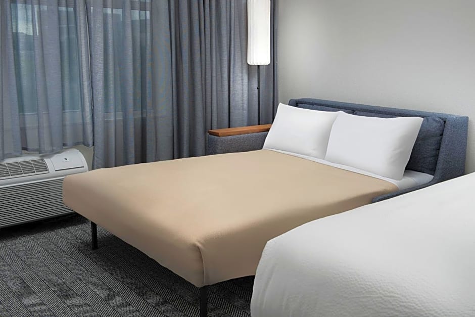 Courtyard by Marriott Savannah Downtown - Historic District