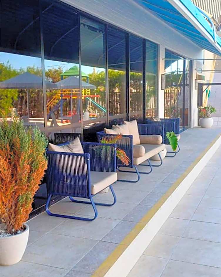 Golden Beach Hotel