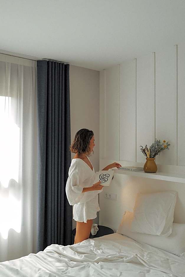 Ramirez Flats Valencia